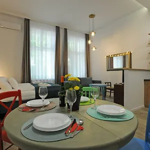 Apartament M37, Debreţin