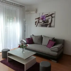 Apartament Rose, Debreţin