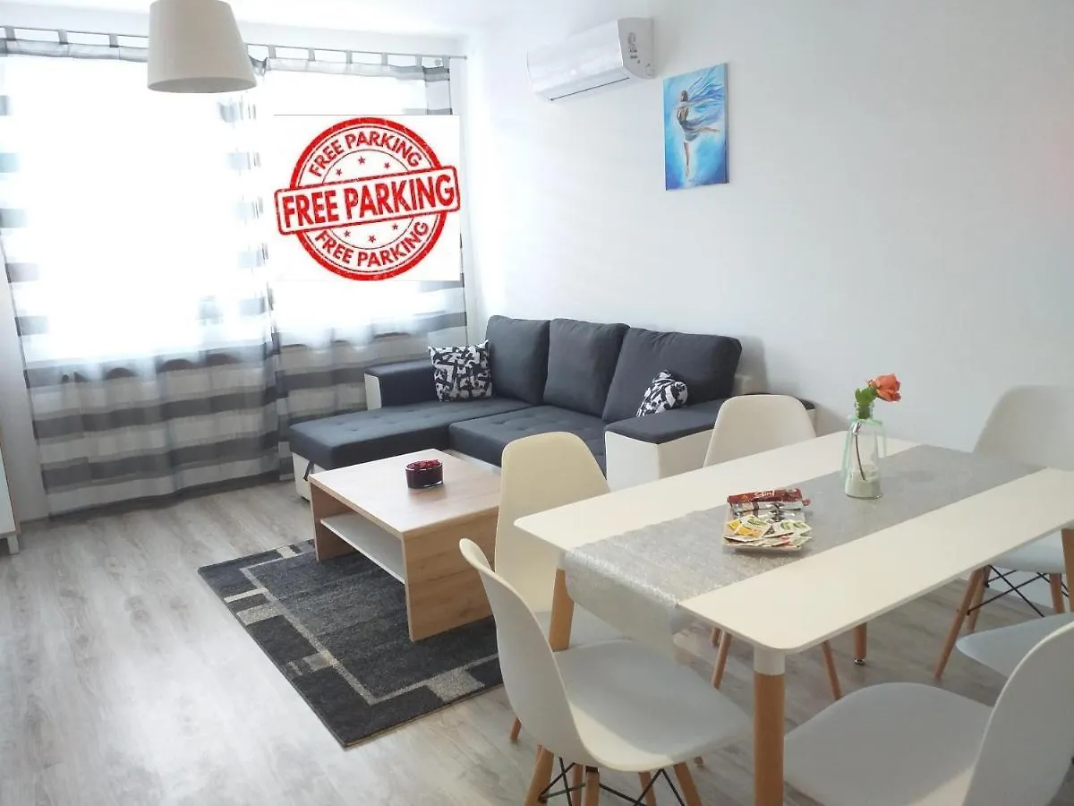 Hatvan Corner Apartments contacts